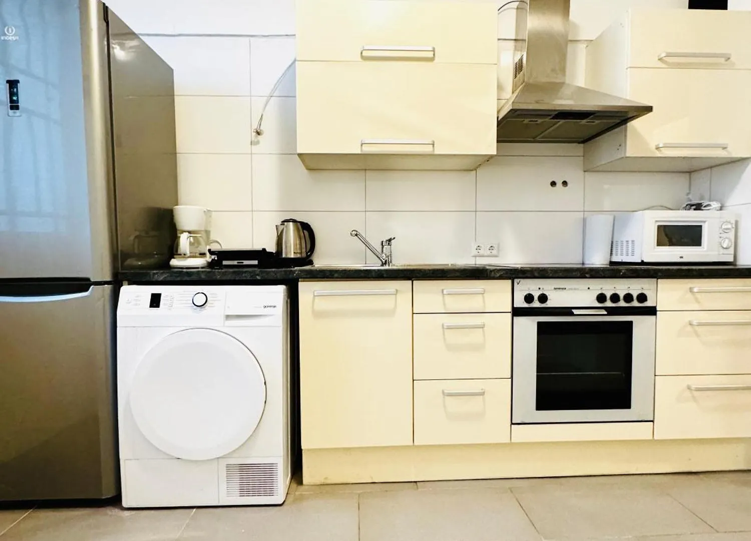 Apartment Comfy 2Br Apt, For 5P, Easy Access To Stadthalle Vienna Austria