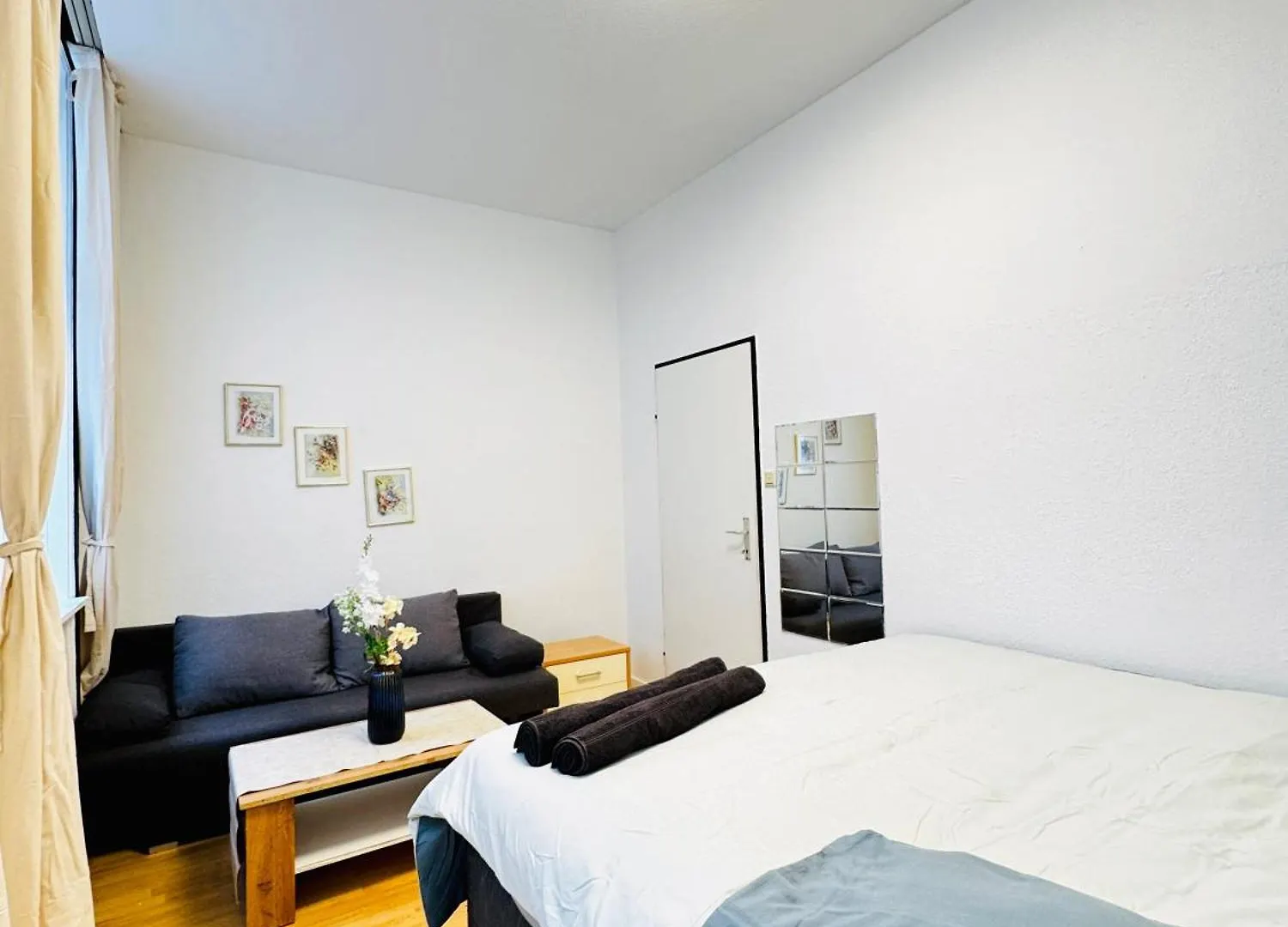 Comfy 2Br Apt, For 5P, Easy Access To Stadthalle Vienna Apartment